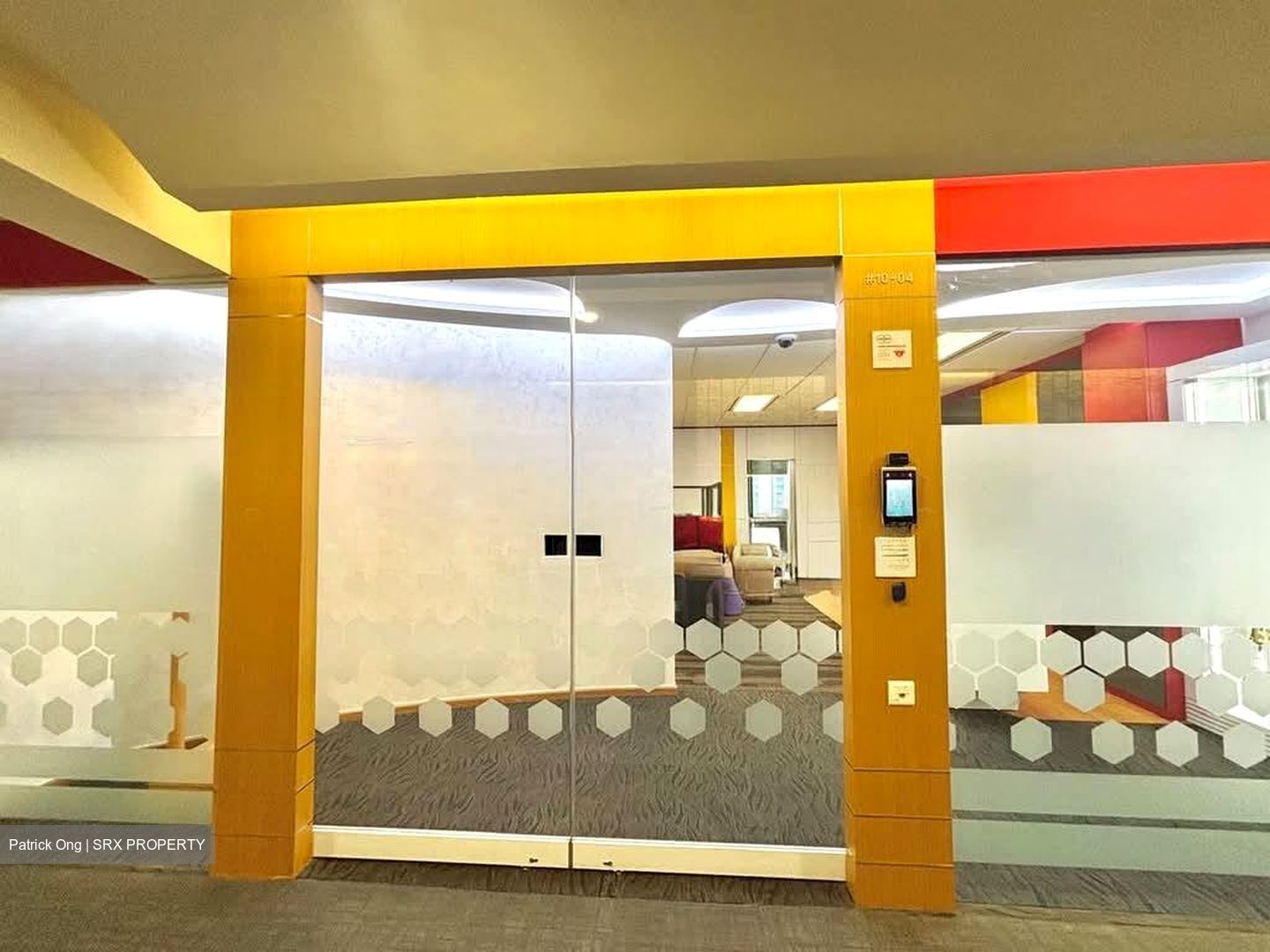 United Square (D11), Office #582818671